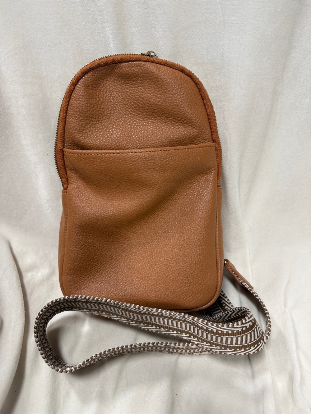 HOBO Cass Sling Bag Backpack Butterscotch Pebbled Leather, Guitar Strap